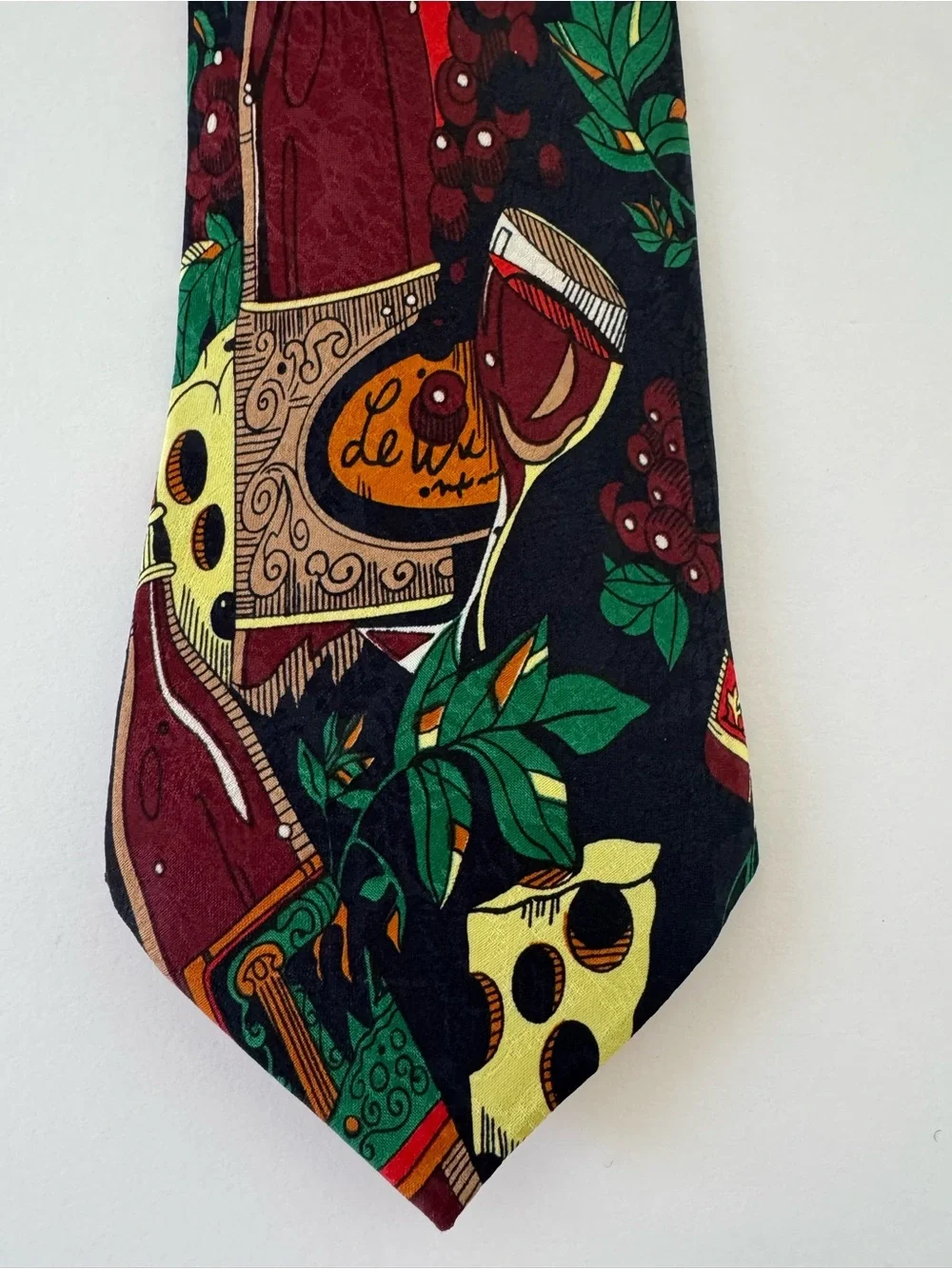 Designs by A. Rogers Winery/Vineyard Theme silk tie